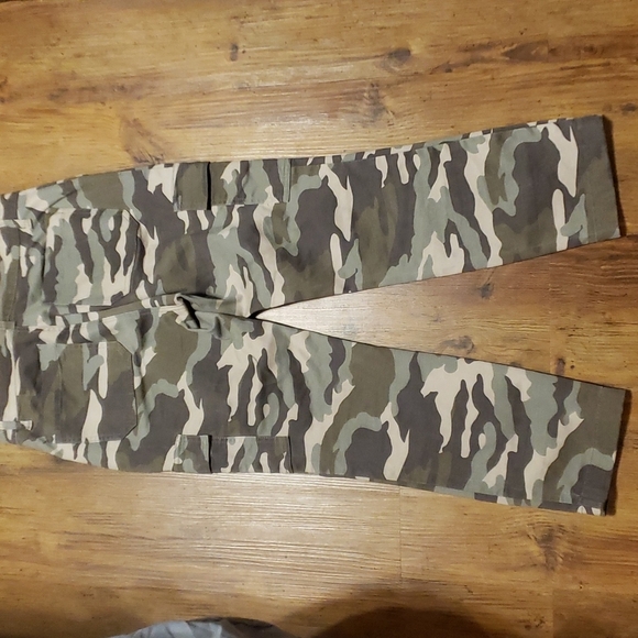 J crew cargo camouflage pants excellent condition - Picture 7 of 7